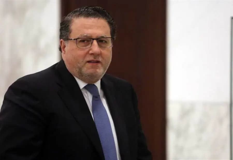 محمد شقير يردّ على باسيل... "بفتخر كون بيّاع شوكولا"