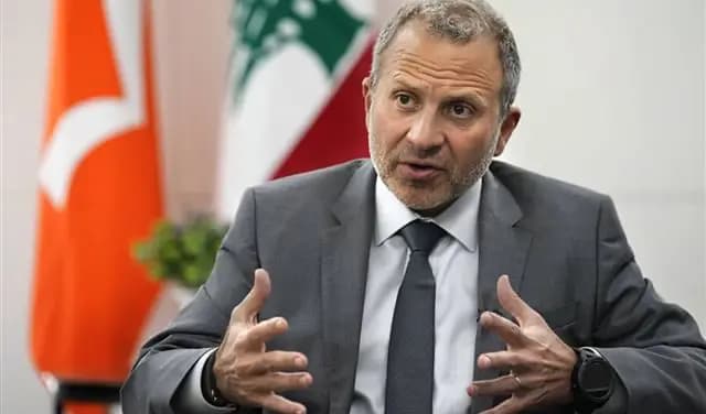 مقاربة جديدة بين الحزب وباسيل!