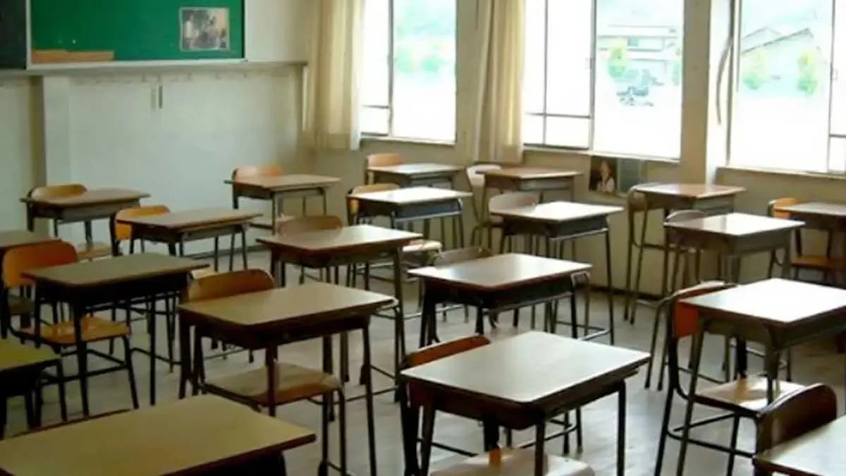 رواتب هزيلة تمنع حضور المعلمين والطلاب ضحايا صراع الإدارة والأساتذة: التعليم الرسمي ينهار