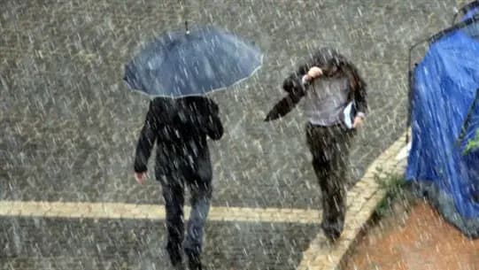 لبنان في العاصفة حتى الغد: أمطار وثلوج وسيول