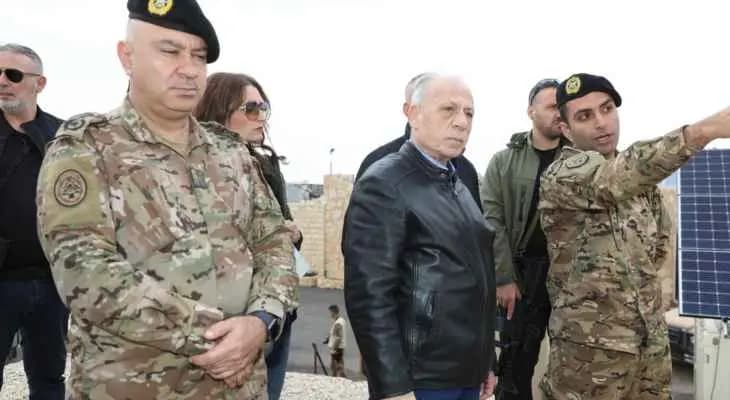 وزير الدفاع على الحدود الشرقية!