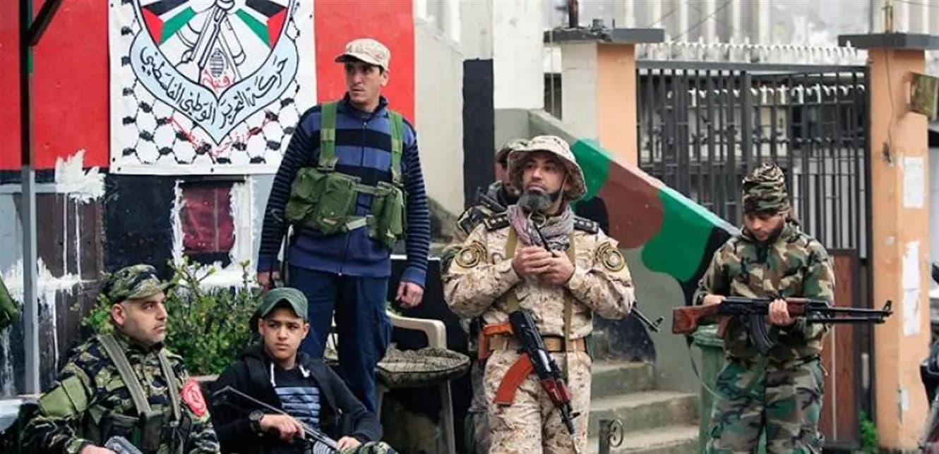 بعد اشتباكات عنيفة.. هل عاد الهدوء إلى "عين الحلوة"؟