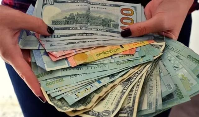 في موسم الأعياد... هذا مصير الدولار!