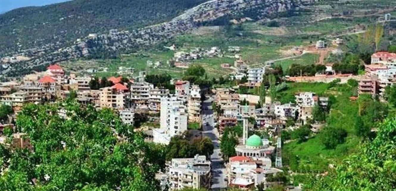 أطلق النار عليه ومن ثمّ طعنه في هذه البلدة!