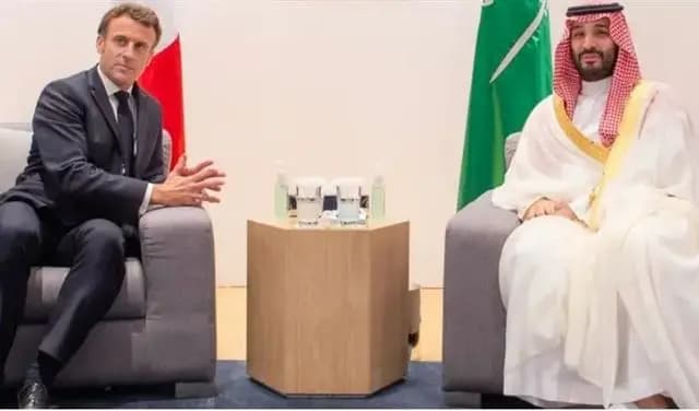 ماكرون وبن سلمان و"لبنان" ثالثهما!