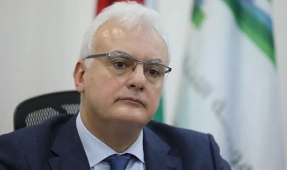 بعد إعلان موظفي"ألفا" و"تاتش" التوقف عن العمل... القرم يعلّق!