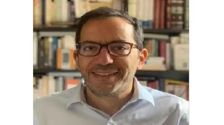 لُبناني في مجلس نقابة محاميي باريس!