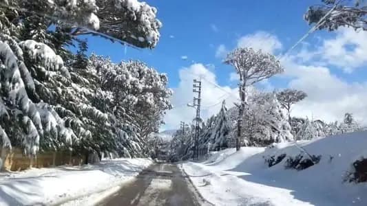 الثوب الأبيض يكسو جبال لبنان