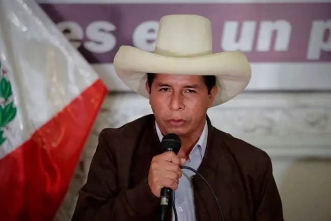 بعدما وُضِع قيد الحبس الاحتياطي... رئيس البيرو يحاول الهرب بهذه الطريقة!