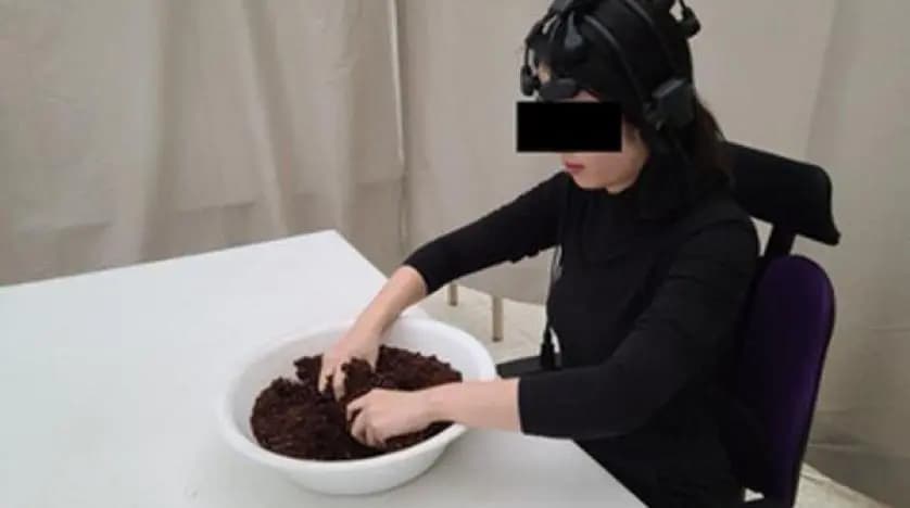 حَسِّنْ نفسيتك بـ "خلط التربة"!
