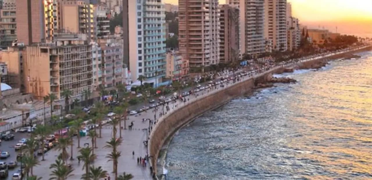أُوقفا بالجرم المشهود في عين المريسة!