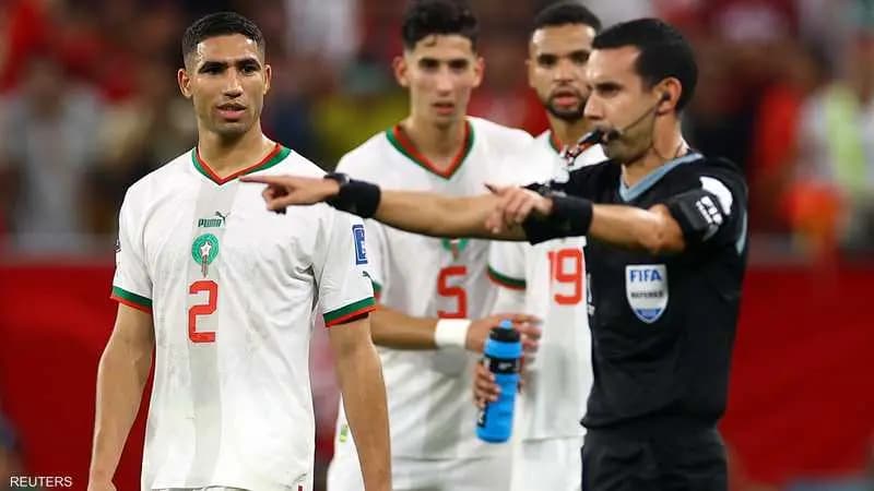 فيفا تكشف اسمَ الحَكم الذي سيدير مباراة المنتخبَين المغربيّ والأرجنتينيّ...