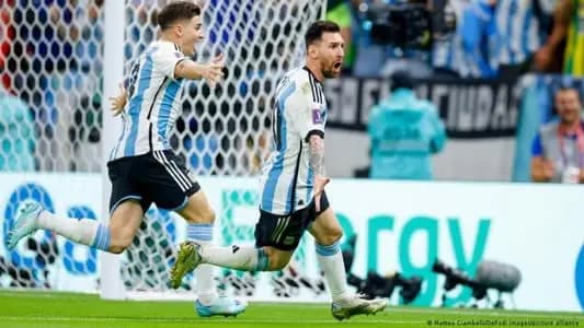 ميسي يعلق بعد تأهل الأرجنتين لنهائي مونديال قطر