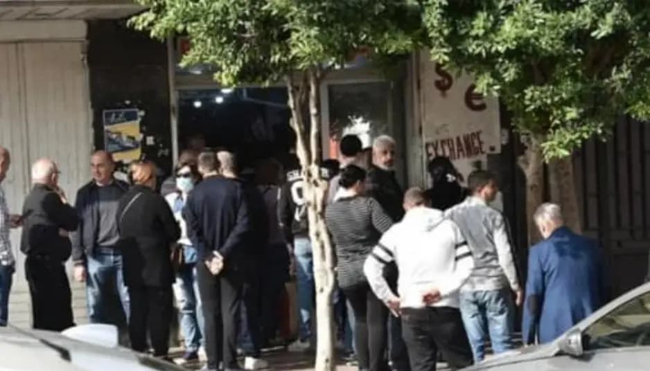 "بورصة وهمية": هروب "المراهنين" يكشف المستور
