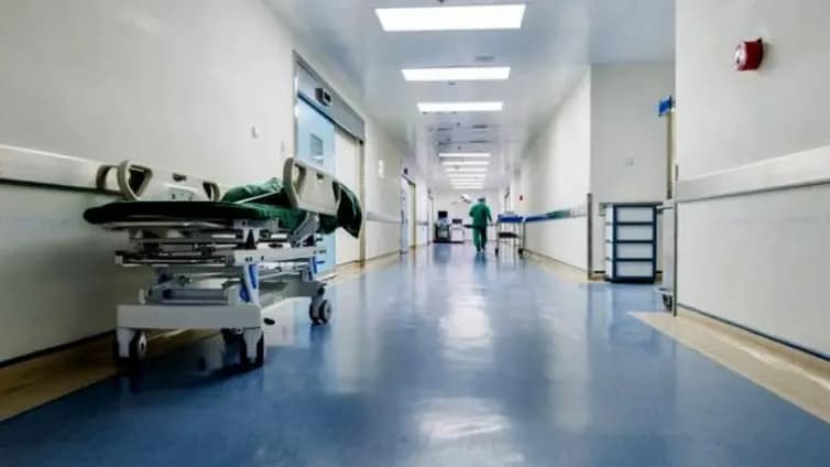 نقابة أصحاب المستشفيات: طعنُ الحارس في "مستشفى حيرام" غير مبرَّرٍ