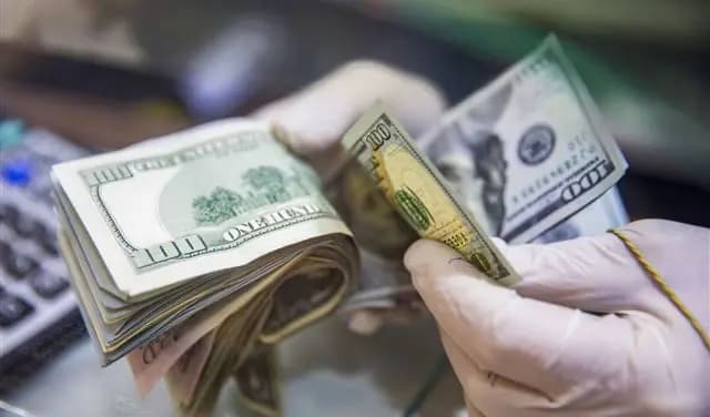 سعرُ دولار السوق السوداء صباح اليوم