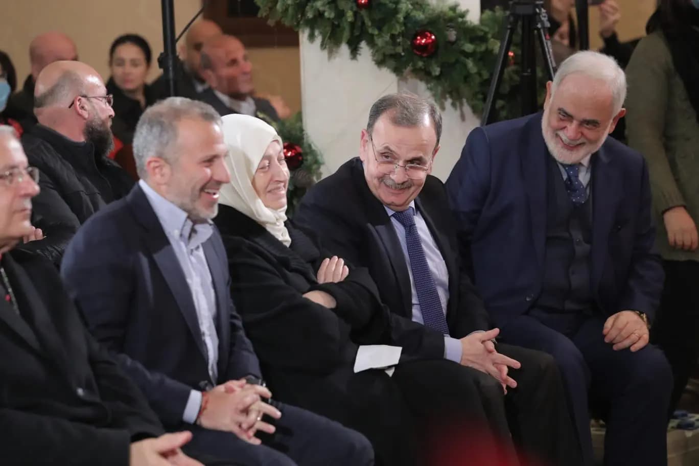 مطرانية صيدا تجمع باسيل وبهية الحريري في أجواء ميلاديّة!