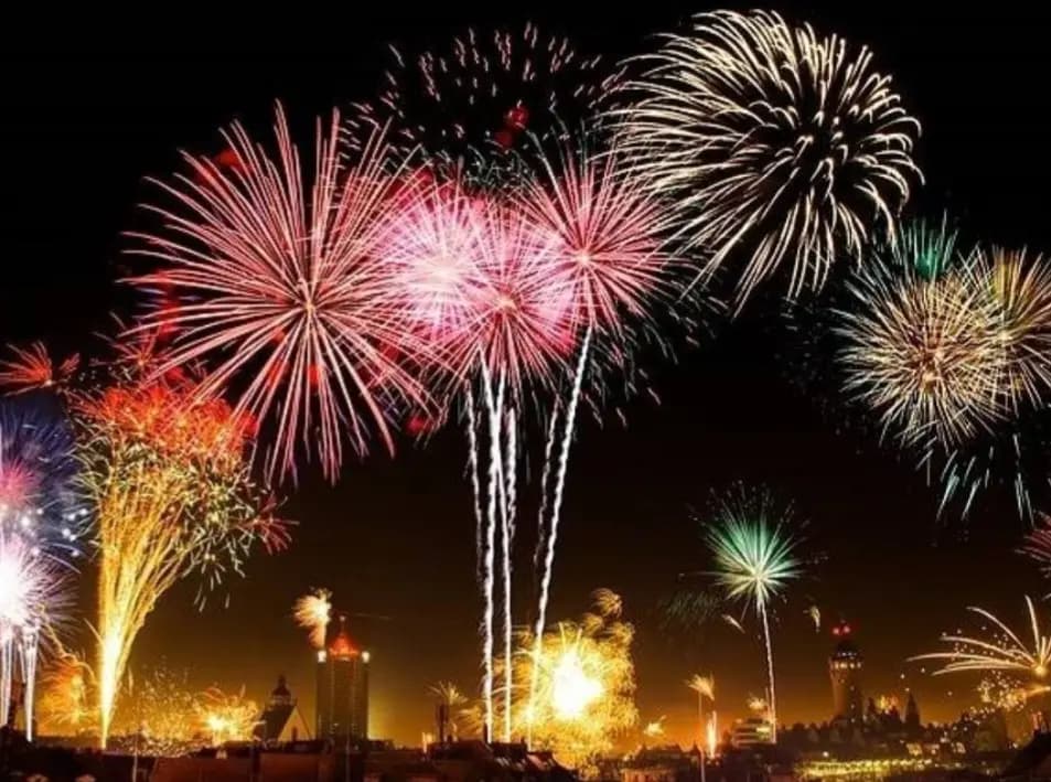 جولة على حفلات رأس السنة... إليكم أسعار البطاقات!