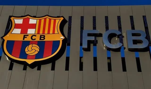 بعد رونالدو ... نجم من نادي برشلونة!