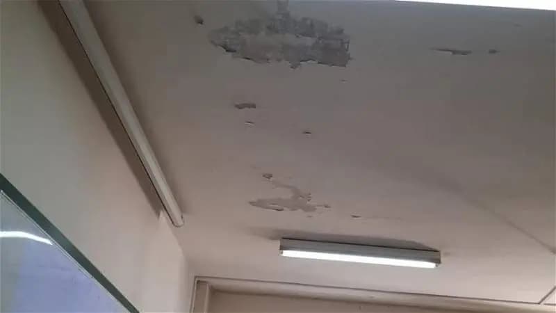 بالصّور: سلامةُ طلّاب "اللّبنانية" مهدّدةٌ