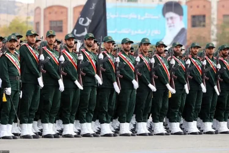 مقتلُ عنصرٍ من الحرس الثوريّ الإيرانيّ... بهذه الطريقة