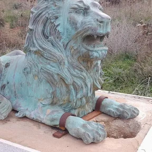 في إهدن.. طار "الأسد"!