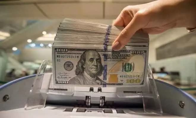 الدولار يواصل ارتفاعه... و تسعيرة جديدة لهذا الصباح