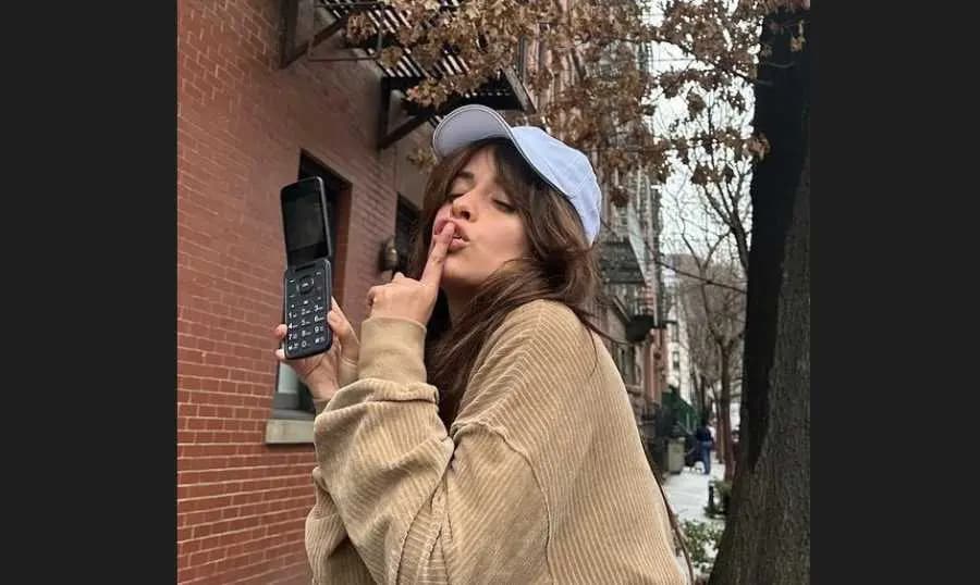 "هواتف التسعينيات"... لماذا باتت الطراز المفضل لجيل ما بعد الألفية؟