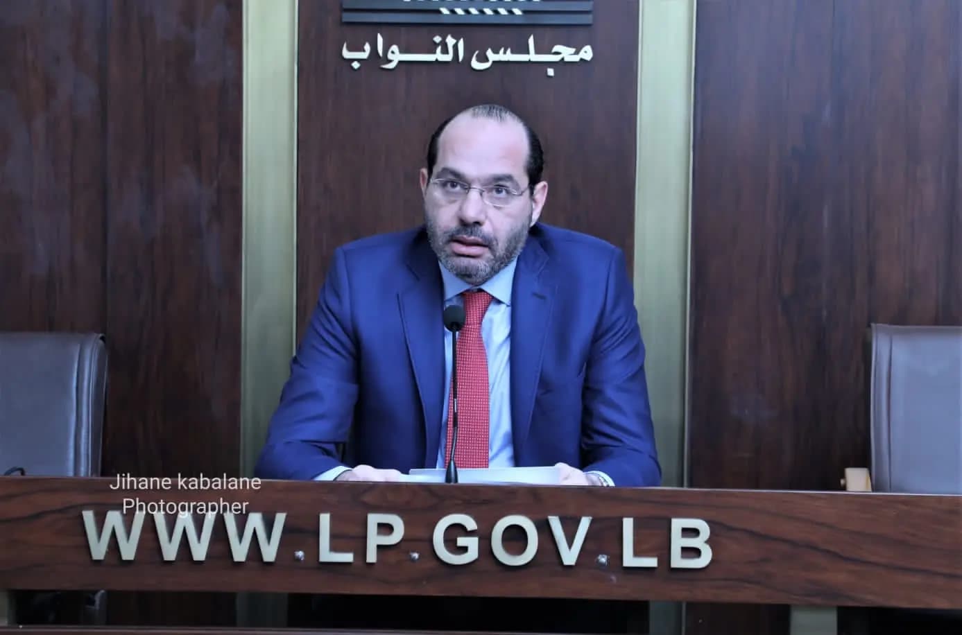حسن مراد يفتحُ النّار على رياض سلامة وأصحاب المصارف: أفرجوا عن أموال المدارس!