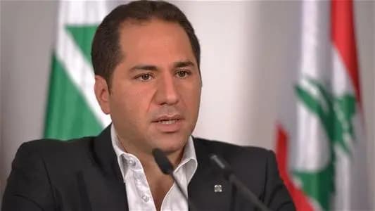 بالصورة: سامي الجميّل يتقدّمُ بطلبٍ للحصولِ على معلومات عن إهراءات المرفأ