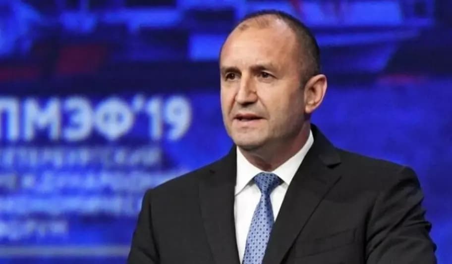 الرئيس البلغاري: تزويدُ كييف بالأسلحة يمكن أن يؤدّي إلى صراعٍ عالميٍّ