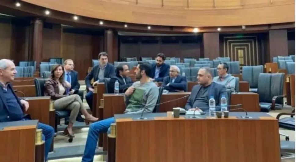 إعتصام النواب يُنذر بمزيدٍ من التأزم.. ونتائج عكسيّة؟