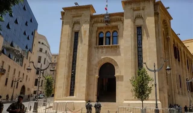 إمتعاض من مستشارة نائب... ما السبب؟