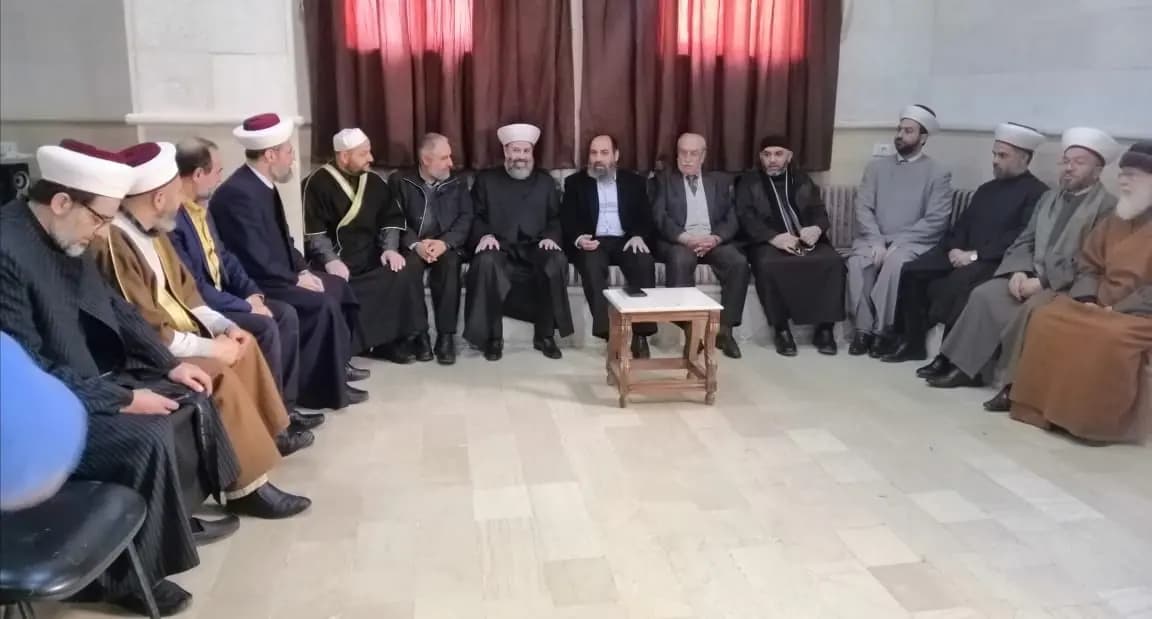 وفد من الجماعة الإسلامية يزور مفتي بعلبك - الهرمل مُهنّئًا!