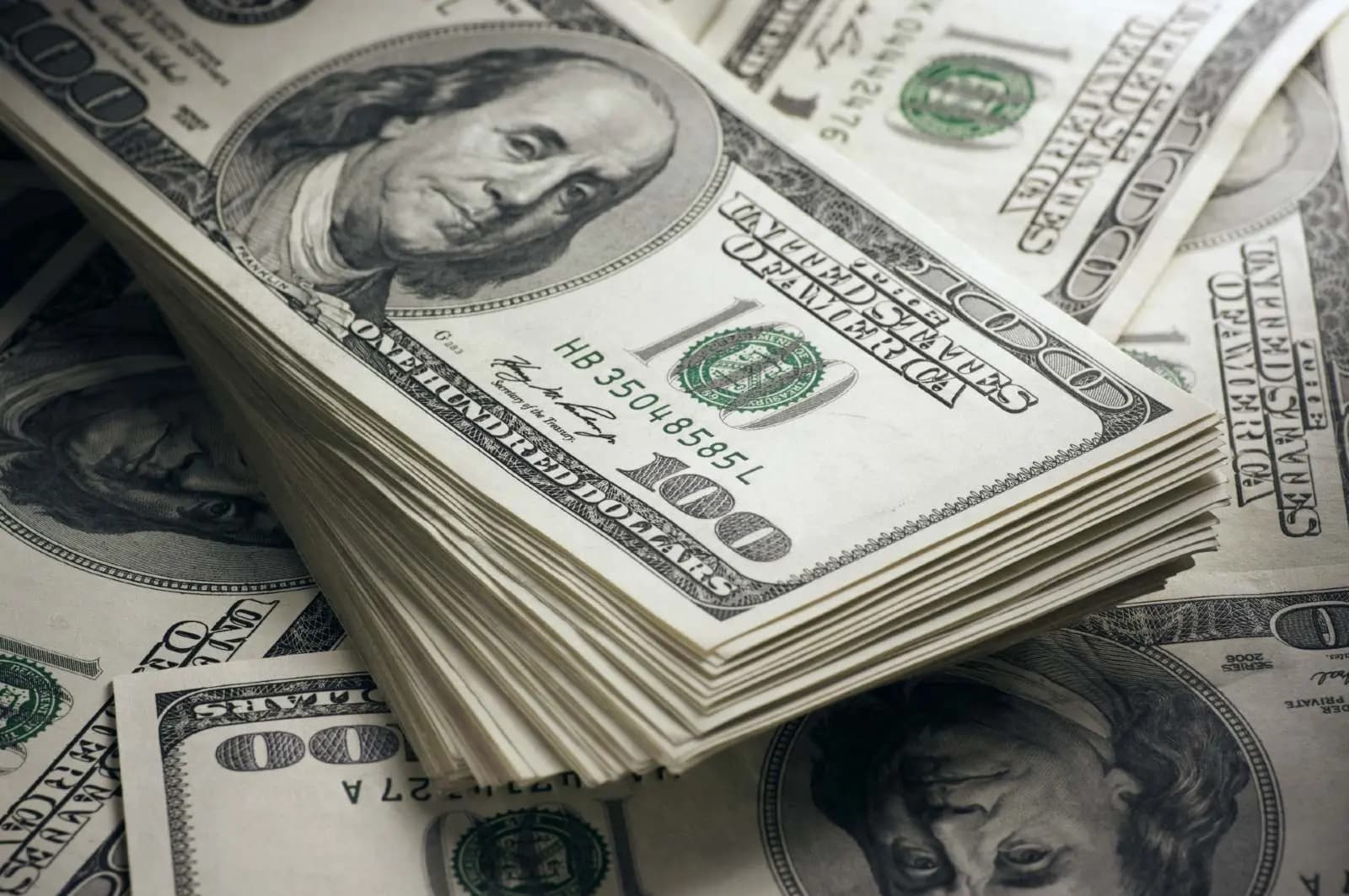 كم بلغ سعر صرف الدولار اليوم؟