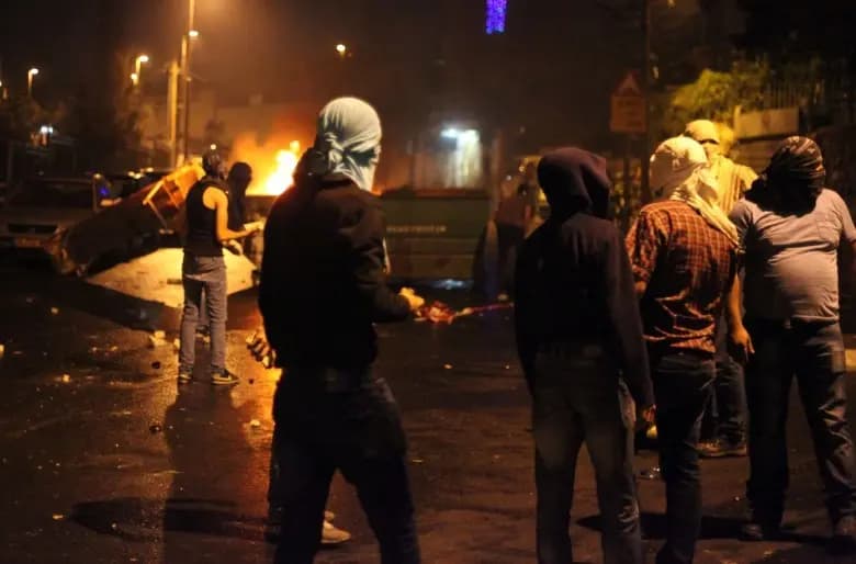 الصحة الفلسطينية: طواقم الهلال الأحمر نقلت 3 إصابات برصاص القوات الإسرائيلية قرب بيتا
