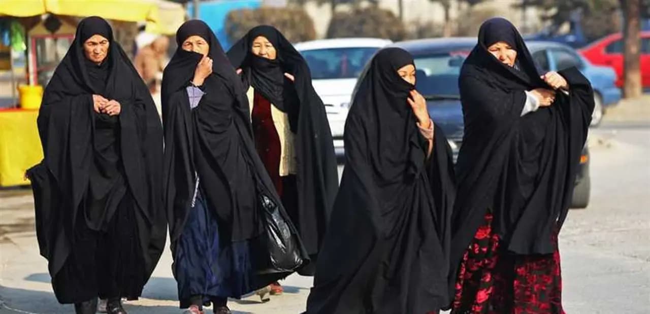 التعليم الجامعي للمرأة ممنوع!