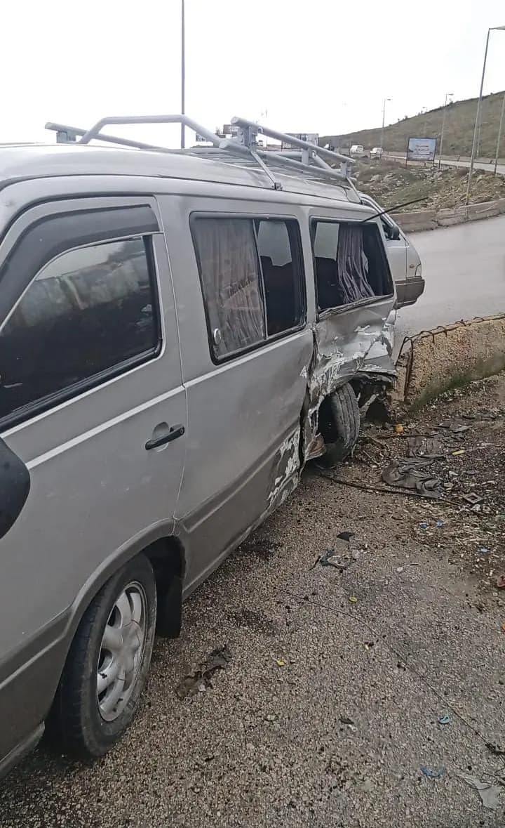 بالصور: حادث سير على طريق ضهر البيدر_مفرق الصّحة