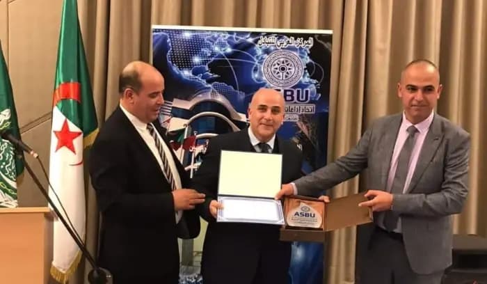 شهادة تقدير لإذاعة لبنان