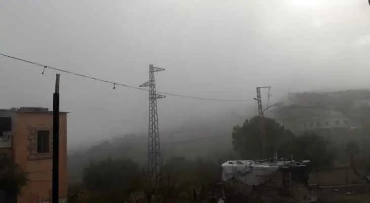 عاصفة رعدية تضرب خطًا كهربائيًا مهمًا!