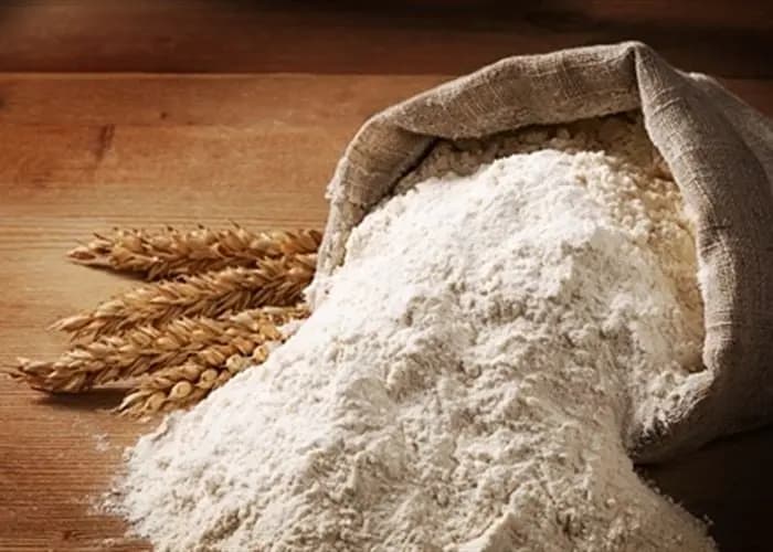 باخرةُ قمحٍ تخضعُ للتّفتيش وأخرى تصلُ الأسبوع المقبل.. والوزيرُ يطمئنُ