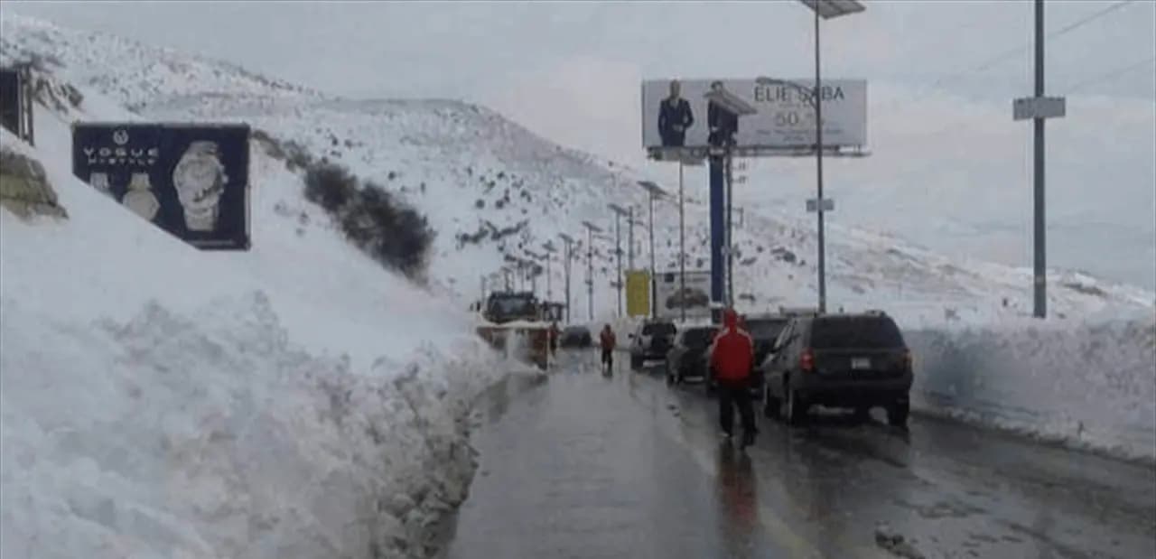 زحمة سير خانقة على طريق ضهر البيدر...والسبب؟