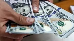 انخفاض سعر الدولار في السوق السوداء إلى 71 ألف ليرة بعدما تجاوز عتبة الـ74 ألفًا