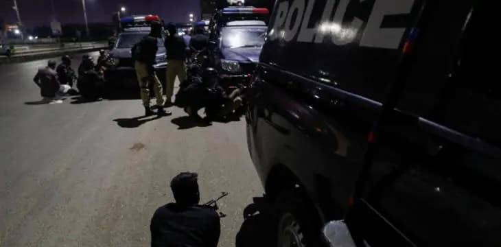 "Stop".. الطريق مقطوعة!