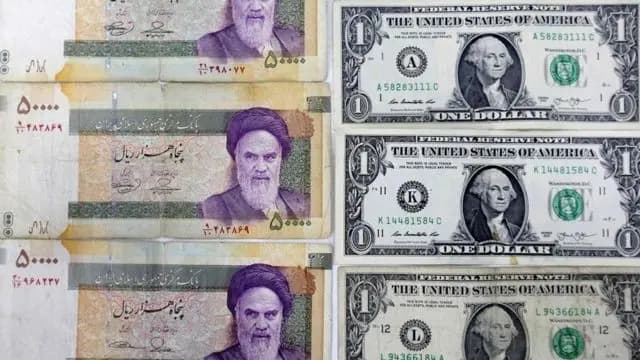 ارتفاع الدولار في إيران بمقدار 4 آلاف تومان اليوم مقارنة بالأمس ليصل إلى 58 ألف تومان