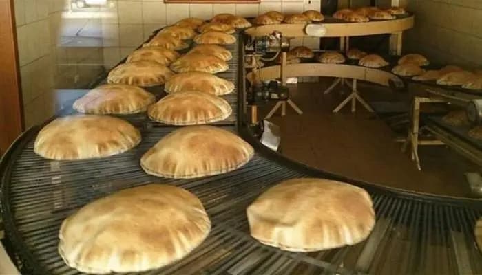 الخبز للأغنياء فقط.. زيادة في الأسعار..!