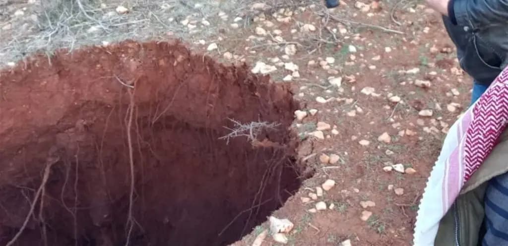 خضر: الحفرة بين بشوات وبرقا يرجّح أنها بسبب عوامل طبيعية