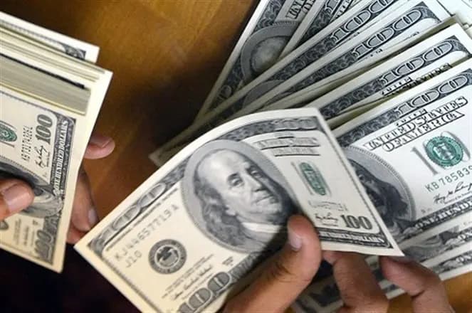 كم سجّل الدولار صباح اليوم؟