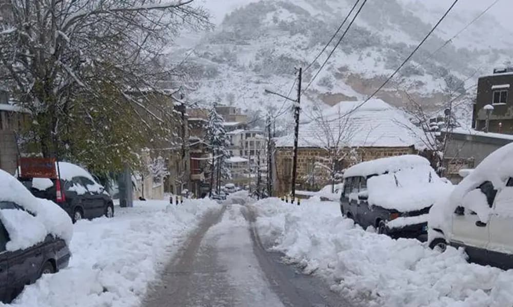 العاصفة الثلجية تجتاح قرى راشيا والبقاع الغربي