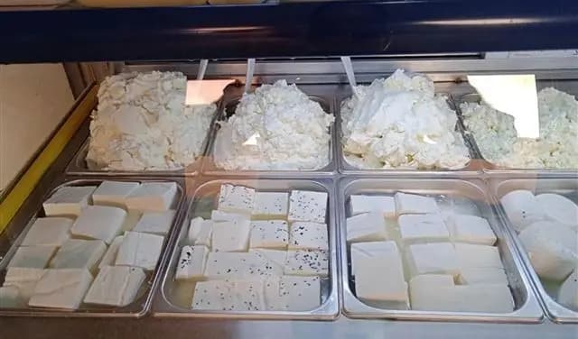 البانٌ و أجبانٌ غيرُ مطابقة للمواصفاتِ في بعلبك